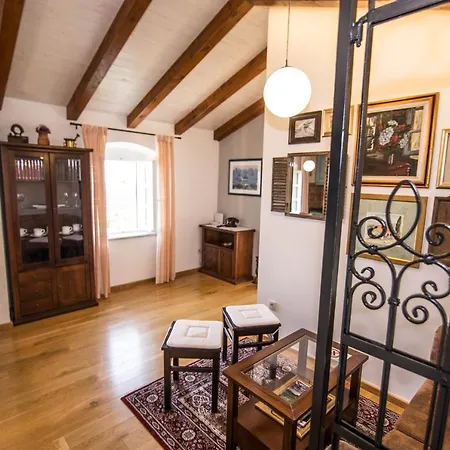 Kameni Dvori - Family Near Dubrovnik *