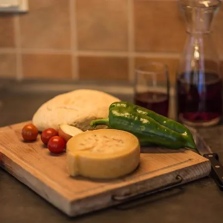 Kameni Dvori - Family Near Dubrovnik * Lovorno