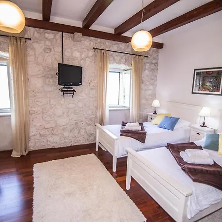 Vakantiehuis Kameni Dvori - Family Near Dubrovnik *
