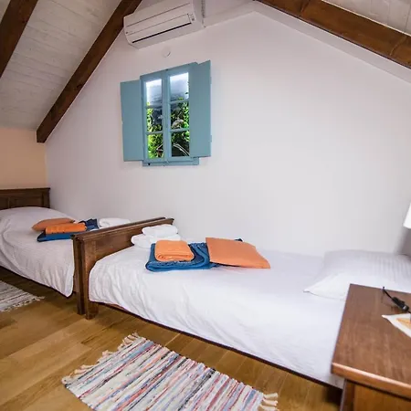 Kameni Dvori - Family Near Dubrovnik Holiday home *